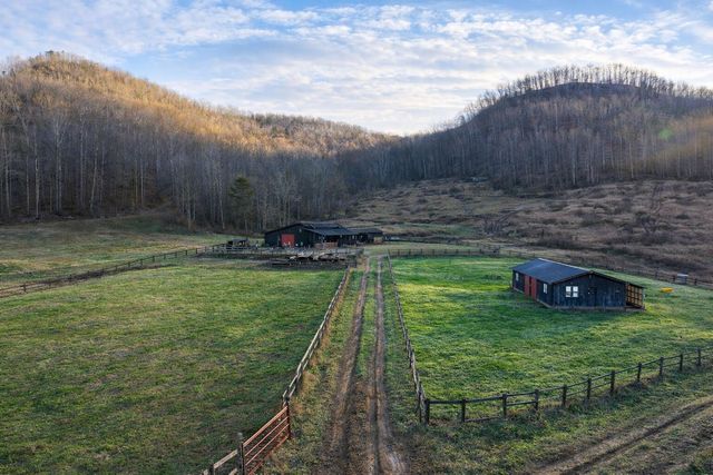 9999 Red Lick, Irvine, KY 40336