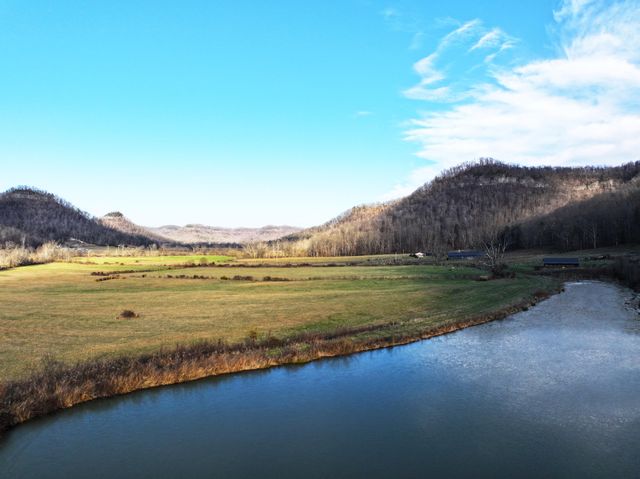 9999 Red Lick, Irvine, KY 40336