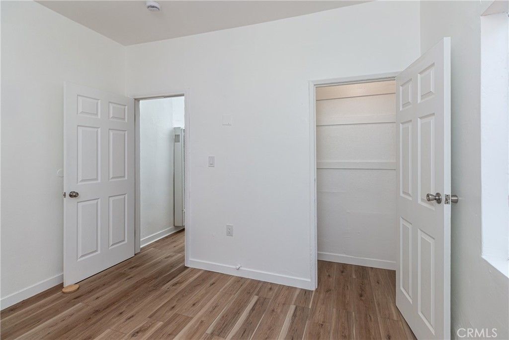 Image 14 of property listing at 2421 S Cloverdale Avenue, Los Angeles, CA 90016