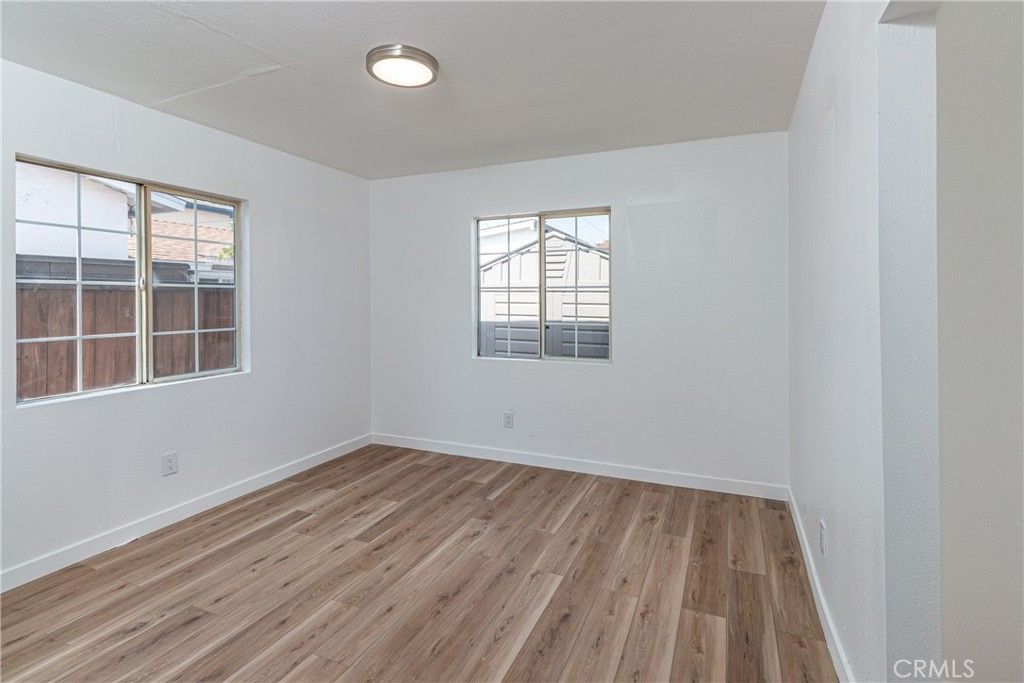 Image 19 of property listing at 2421 S Cloverdale Avenue, Los Angeles, CA 90016