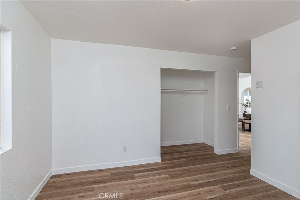 Image 21 of property listing at 2421 S Cloverdale Avenue, Los Angeles, CA 90016