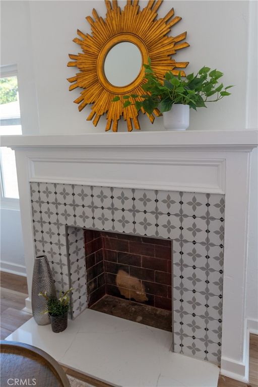 Image 22 of property listing at 2421 S Cloverdale Avenue, Los Angeles, CA 90016
