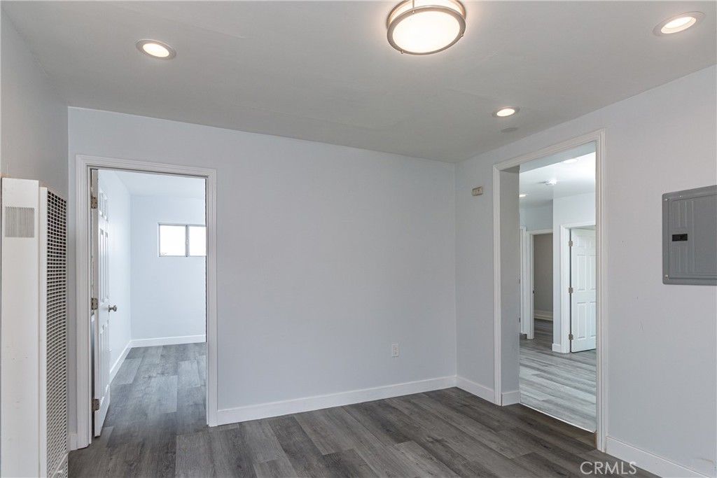 Image 26 of property listing at 2421 S Cloverdale Avenue, Los Angeles, CA 90016