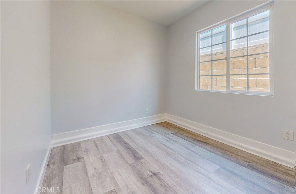 Image 35 of property listing at 2421 S Cloverdale Avenue, Los Angeles, CA 90016