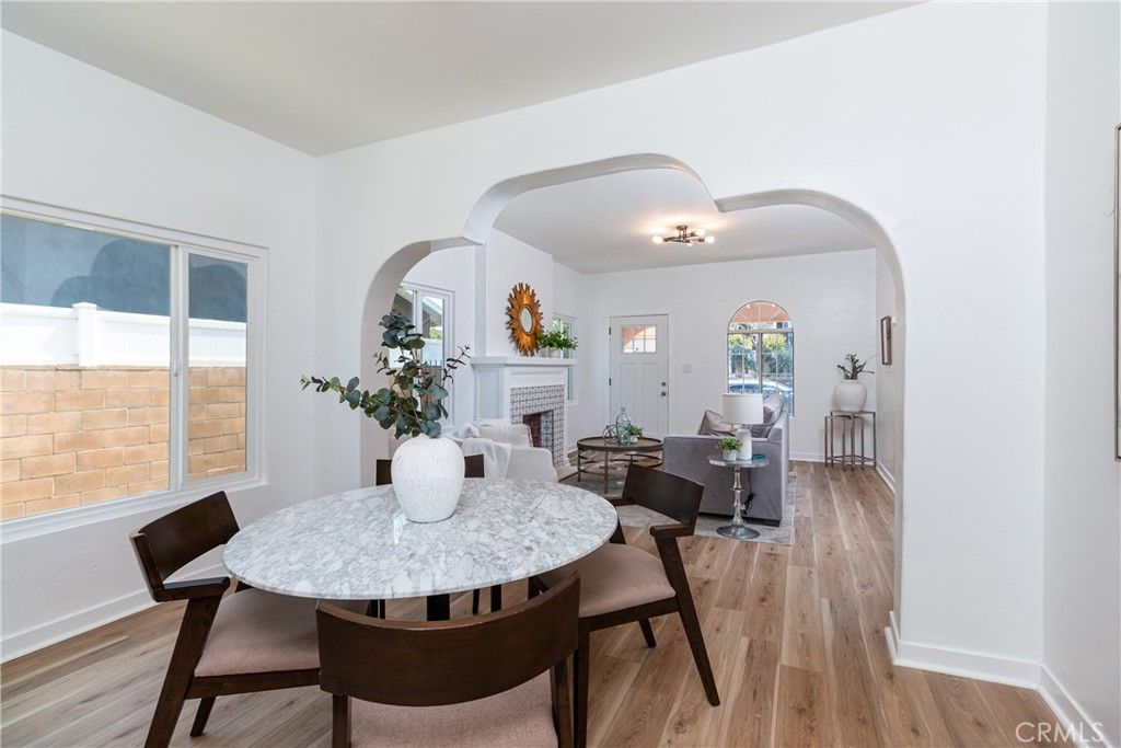 Image 8 of property listing at 2421 S Cloverdale Avenue, Los Angeles, CA 90016