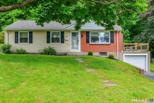 29 Fox Hill Drive, Vernon, CT 06066