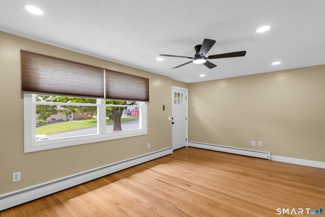 29 Fox Hill Drive, Vernon, CT 06066