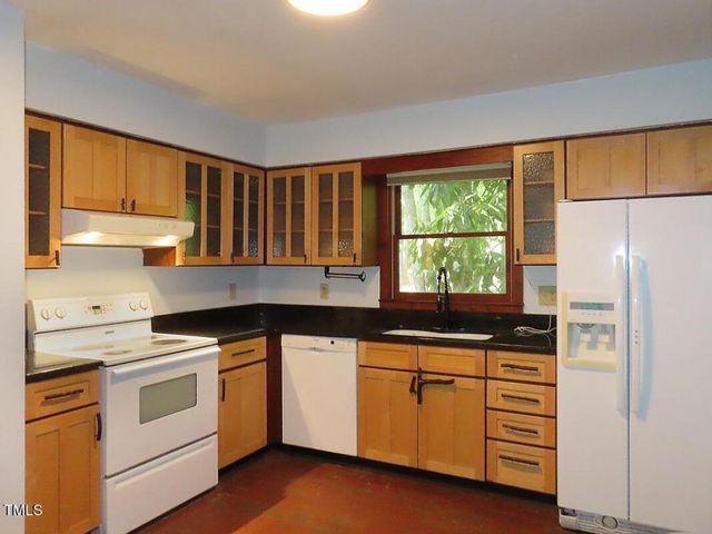 107 S Peak Drive, Carrboro, NC 27510