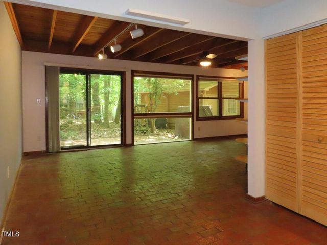 107 S Peak Drive, Carrboro, NC 27510