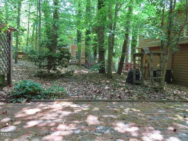 107 S Peak Drive, Carrboro, NC 27510