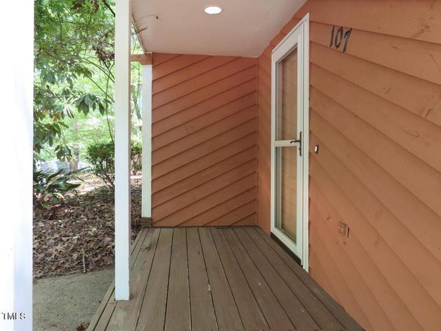 107 S Peak Drive, Carrboro, NC 27510