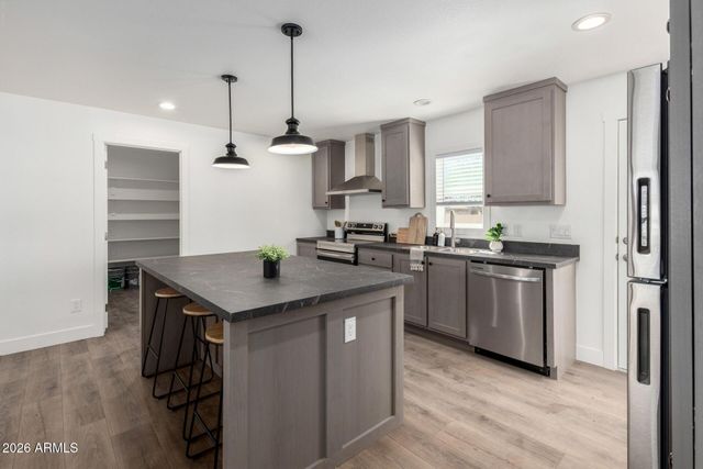8227 E 5TH Avenue, Mesa, AZ 85208