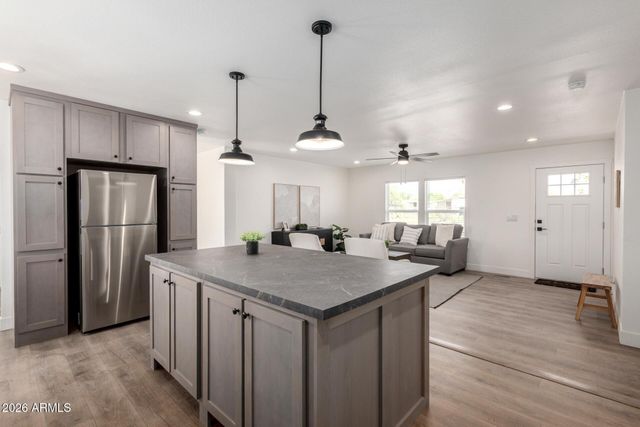 8227 E 5TH Avenue, Mesa, AZ 85208