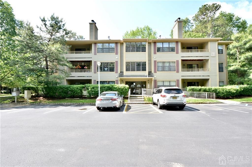 1209 Stoneridge Circle 1209, Helmetta, NJ 08828