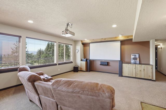 7910 S Jackson Rd, Mica, WA 99023
