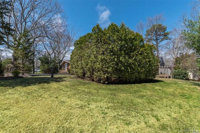 40 Atlantic Avenue, Hampton Bays, NY 11946