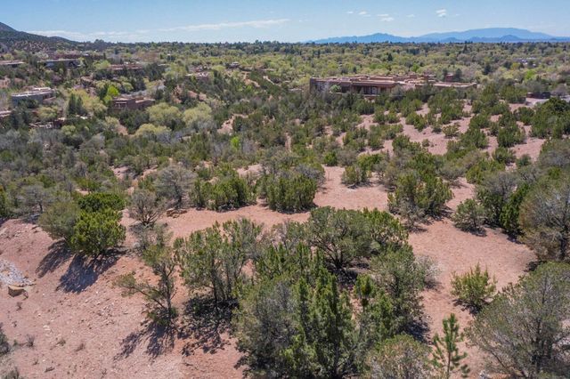 569 Vista de la Ciudad, Santa Fe, NM 87501