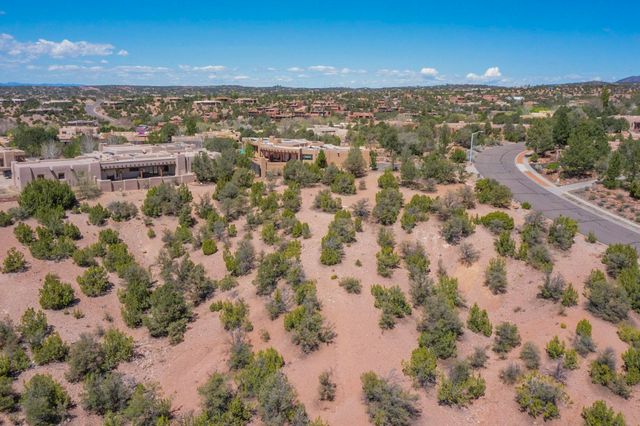 569 Vista de la Ciudad, Santa Fe, NM 87501