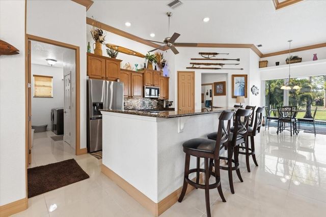 185 ROTONDA BOULEVARD E, Rotonda West, FL 33947