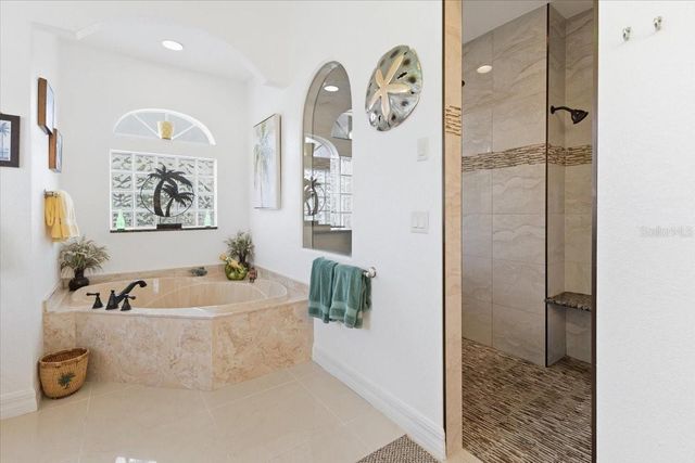 185 ROTONDA BOULEVARD E, Rotonda West, FL 33947