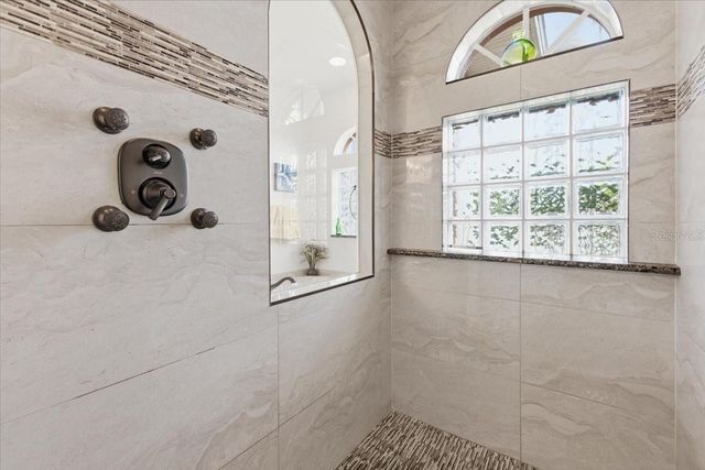 185 ROTONDA BOULEVARD E, Rotonda West, FL 33947