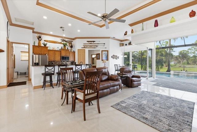 185 ROTONDA BOULEVARD E, Rotonda West, FL 33947