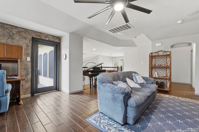 26202 Dark Horse, San Antonio, TX 78260