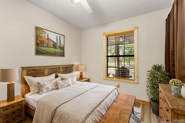 15835 E US Highway 90, Kingsbury, TX 78638