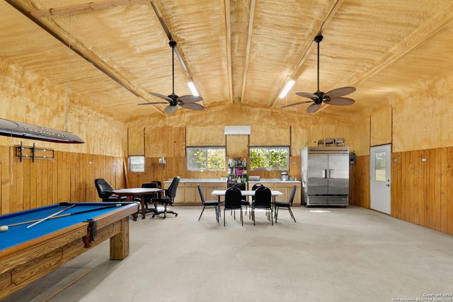 15835 E US Highway 90, Kingsbury, TX 78638