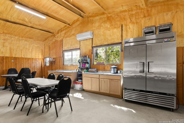 15835 E US Highway 90, Kingsbury, TX 78638