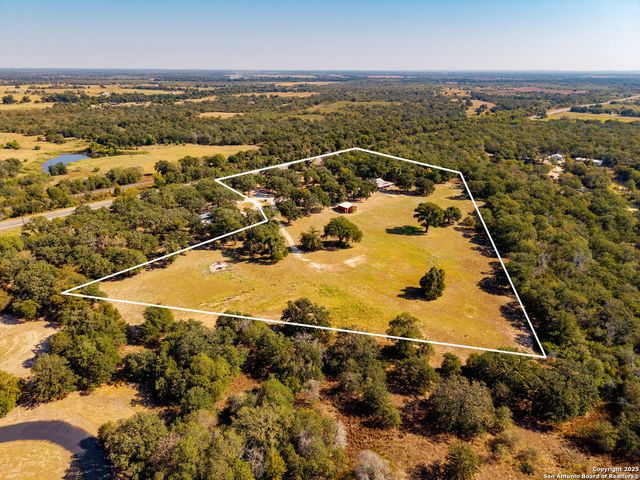 15835 E US Highway 90, Kingsbury, TX 78638