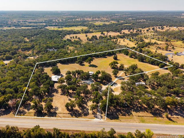 15835 E US Highway 90, Kingsbury, TX 78638