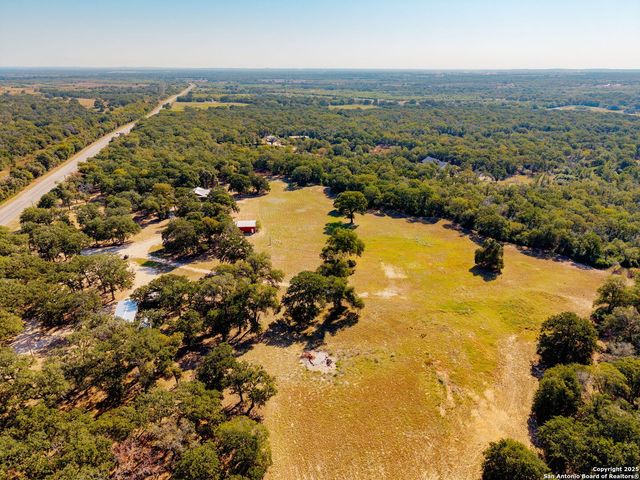 15835 E US Highway 90, Kingsbury, TX 78638