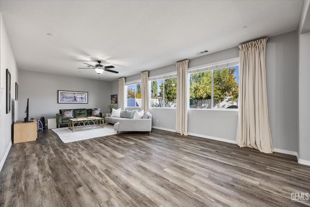 308 White Alder Drive, Bakersfield, CA 93314