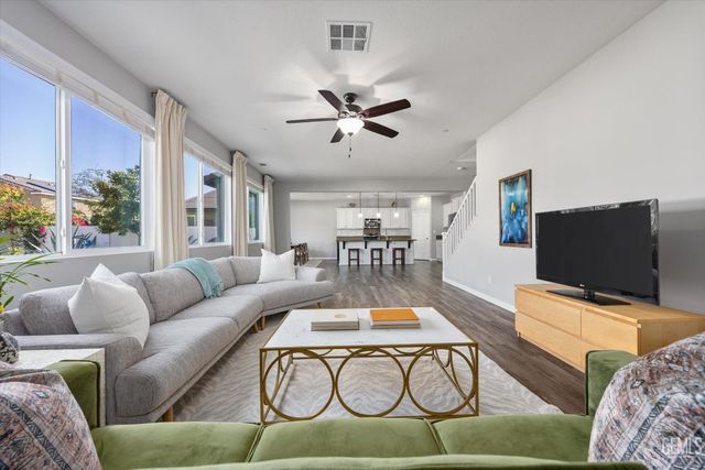 308 White Alder Drive, Bakersfield, CA 93314