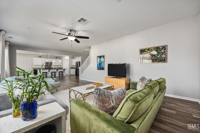 308 White Alder Drive, Bakersfield, CA 93314