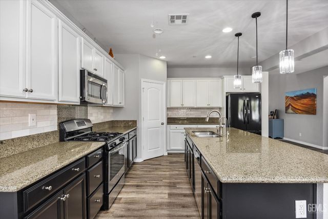 308 White Alder Drive, Bakersfield, CA 93314