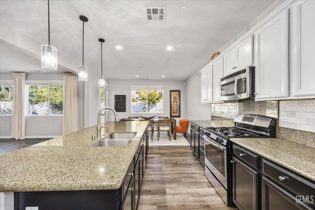 308 White Alder Drive, Bakersfield, CA 93314