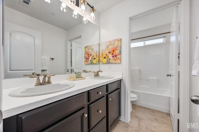 308 White Alder Drive, Bakersfield, CA 93314