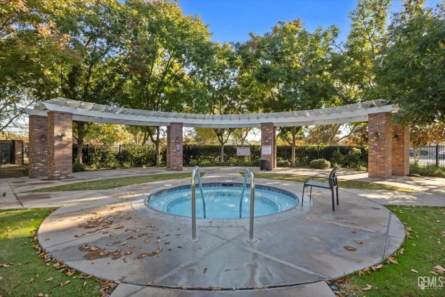 308 White Alder Drive, Bakersfield, CA 93314