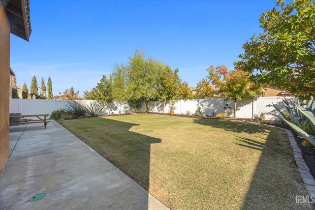 308 White Alder Drive, Bakersfield, CA 93314