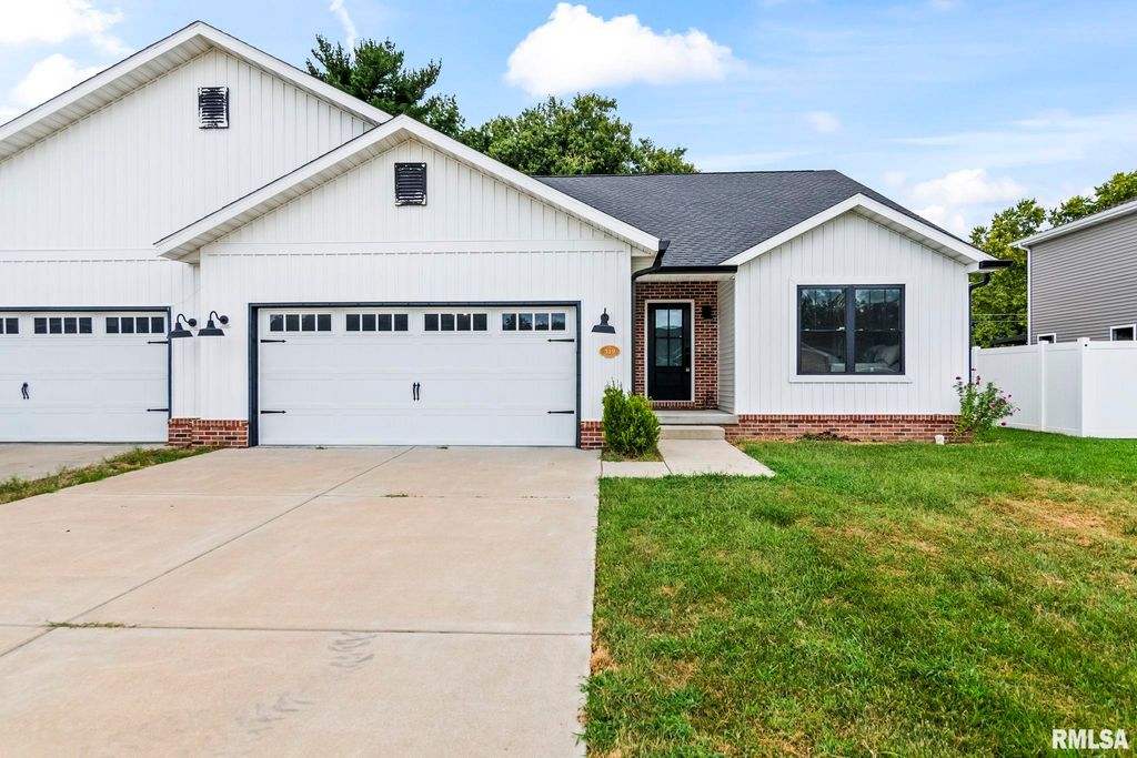 319 Waterwheel Drive, Rochester, IL 62563