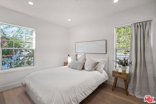 5143 Newcastle Avenue, Encino (los Angeles), CA 91316
