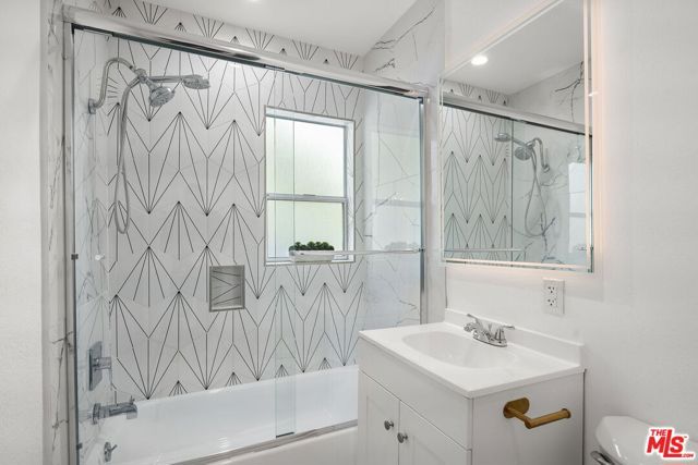 5143 Newcastle Avenue, Encino (los Angeles), CA 91316