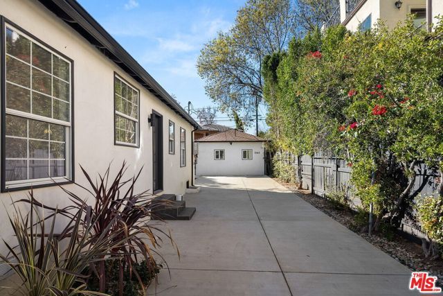 5143 Newcastle Avenue, Encino (los Angeles), CA 91316