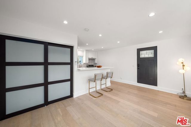 5143 Newcastle Avenue, Encino (los Angeles), CA 91316