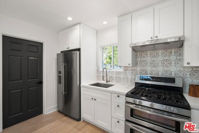5143 Newcastle Avenue, Encino (los Angeles), CA 91316