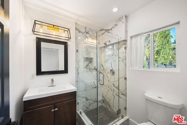 5143 Newcastle Avenue, Encino (los Angeles), CA 91316