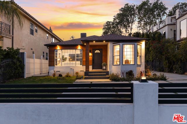 5143 Newcastle Avenue, Encino (los Angeles), CA 91316