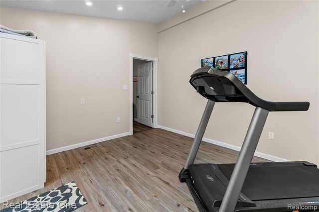 26500 Bell Road, New Boston, MI 48164